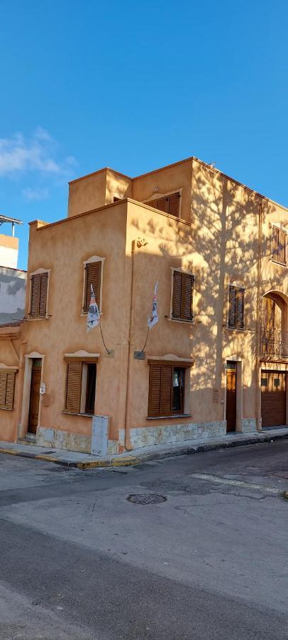 Affittacamere L'Arcobaleno Porto Torres Bagian luar foto